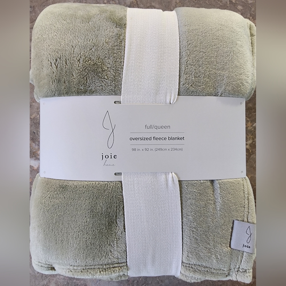NWT Joie Home Full/Queen Oversized Fleece Blanket Sage Green